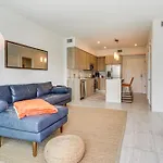 Chic Miami Condo With Pool, 6 Mi To South Beach