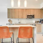 Chic Miami Condo With Pool, 6 Mi To South Beach