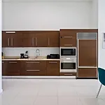 Icon 1 Bed With Water Views 16 Ft Ceilings And Free Spa Access