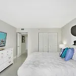 Life Is Gucci! Gorgeous Water Views Miami Condo!