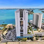 Shock Wave! New Renovated Condo With Water Views!