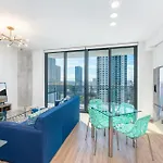 Global Luxury Suites Miami Worldcenter