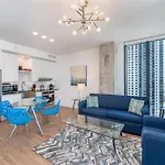 Global Luxury Suites Miami Worldcenter