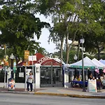 Tower Hotel Little Havana