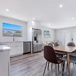 Modern Oasis Unit 2 - Close To Beach, Brickell & Airport