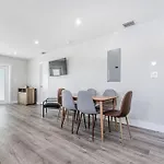 Modern Oasis Unit 2 - Close To Beach, Brickell & Airport