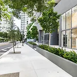 Blueground Edgewater Gym Pool Ac Balcony Mia-113
