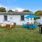 Retro Rewind - Location Parking And All The Vibes