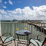 Mare Azur Miami Luxury Apartments By Grand Bay
