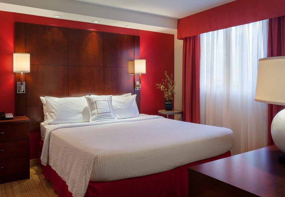 By Marriott Airport Hotel Miami