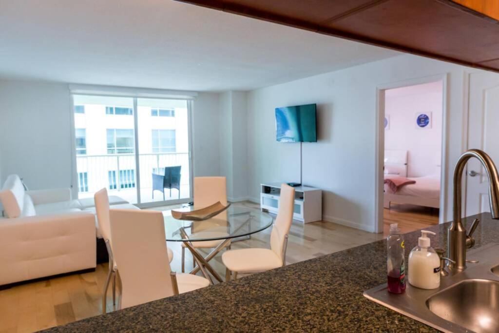 Luxury & Huge At Brickell, Free Parking, 6 Guests Apartment