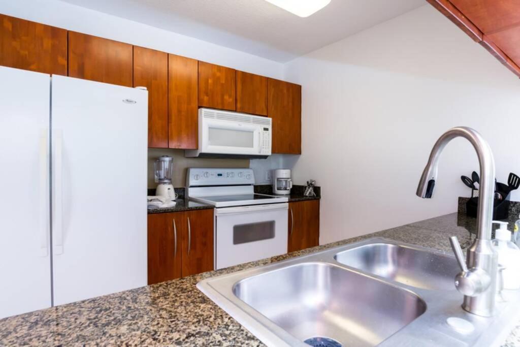 Luxury & Huge At Brickell, Free Parking, 6 Guests Apartment