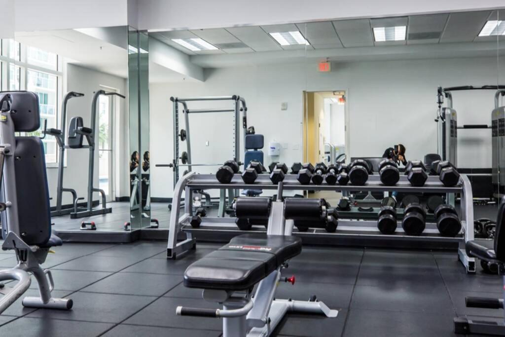 Luxury & Huge At Brickell, Free Parking, 6 Guests * Miami