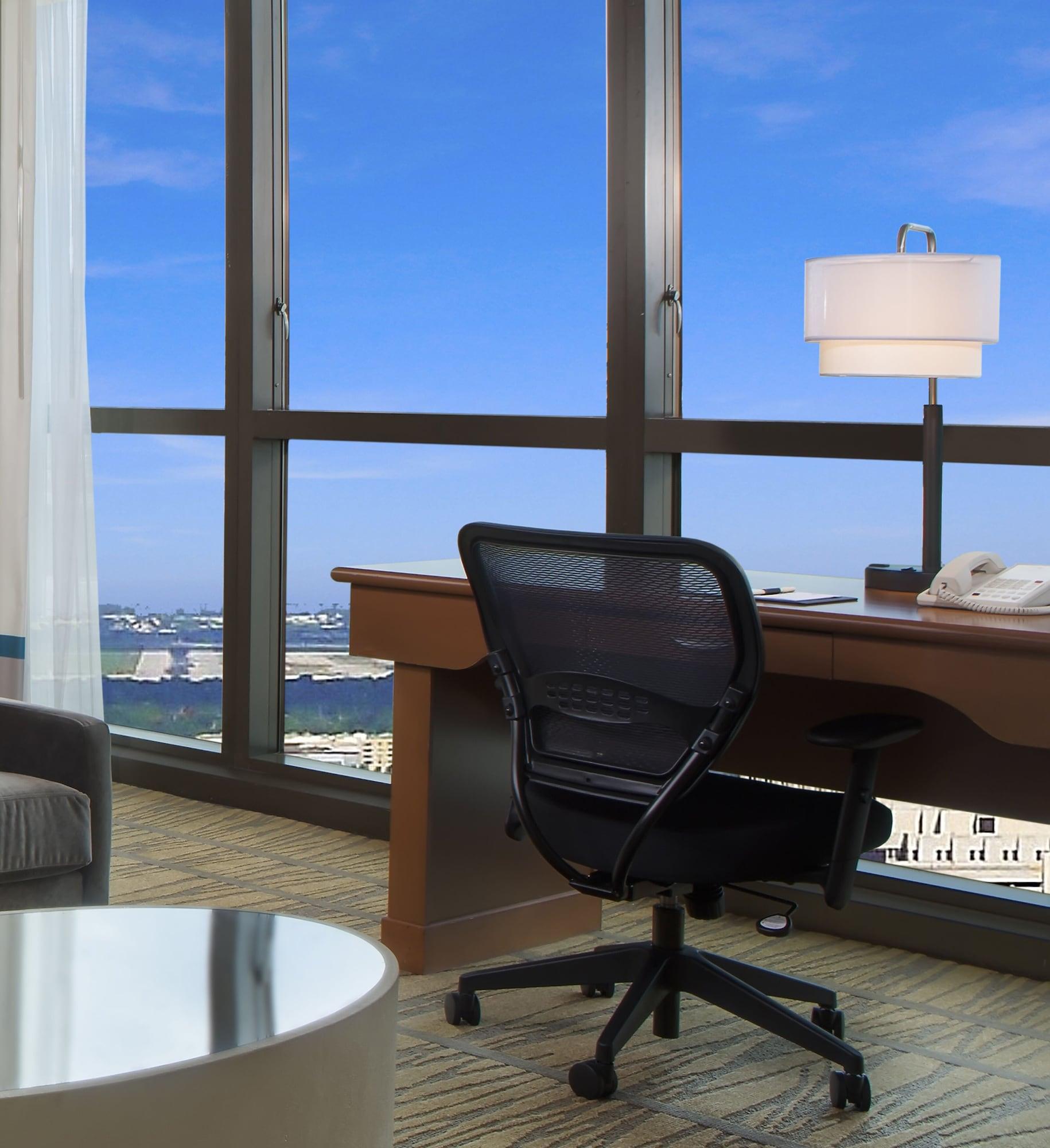 Doubletree By Hilton Airport & Convention Center Hotel 4*