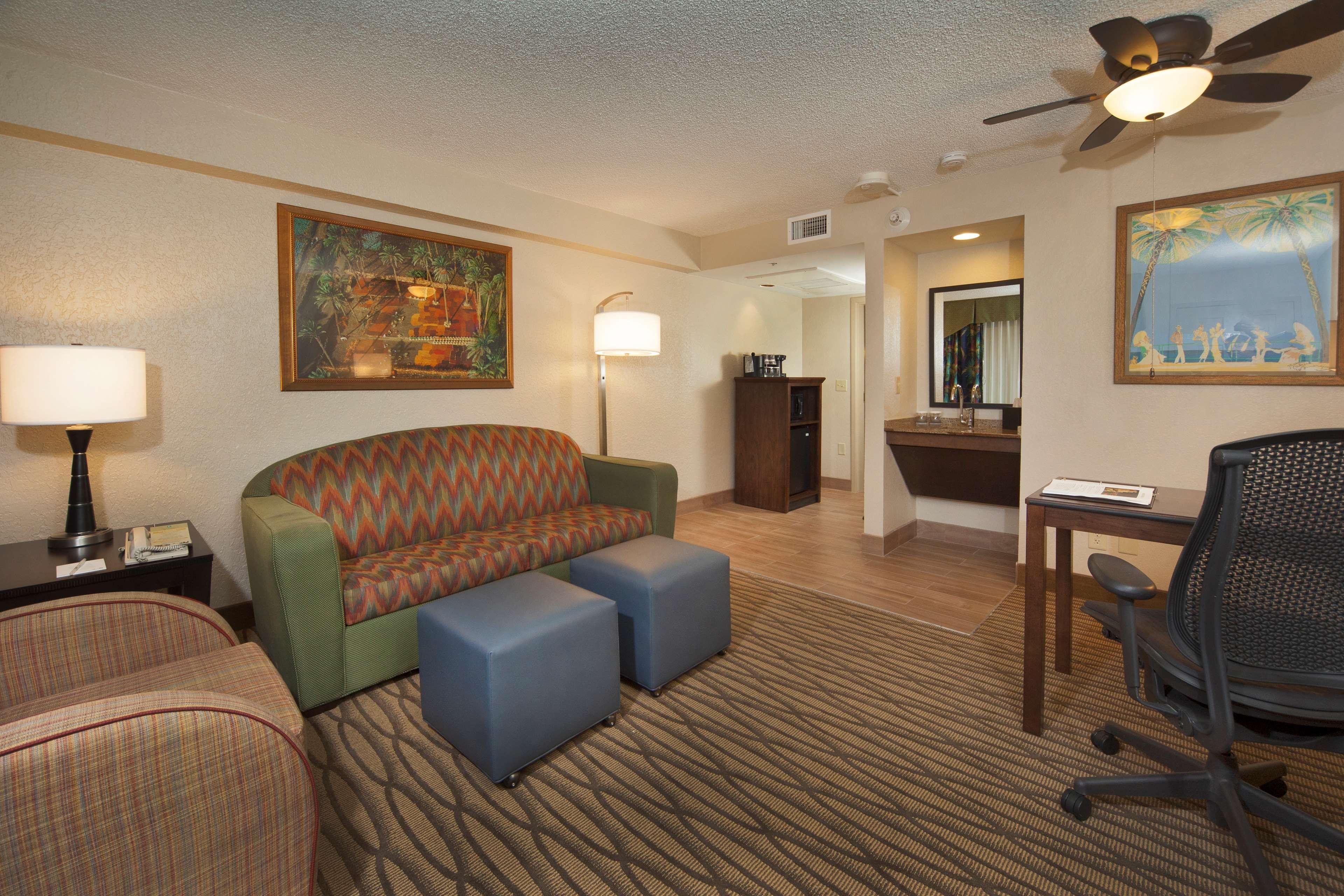 Embassy By Hilton International Airport Miami