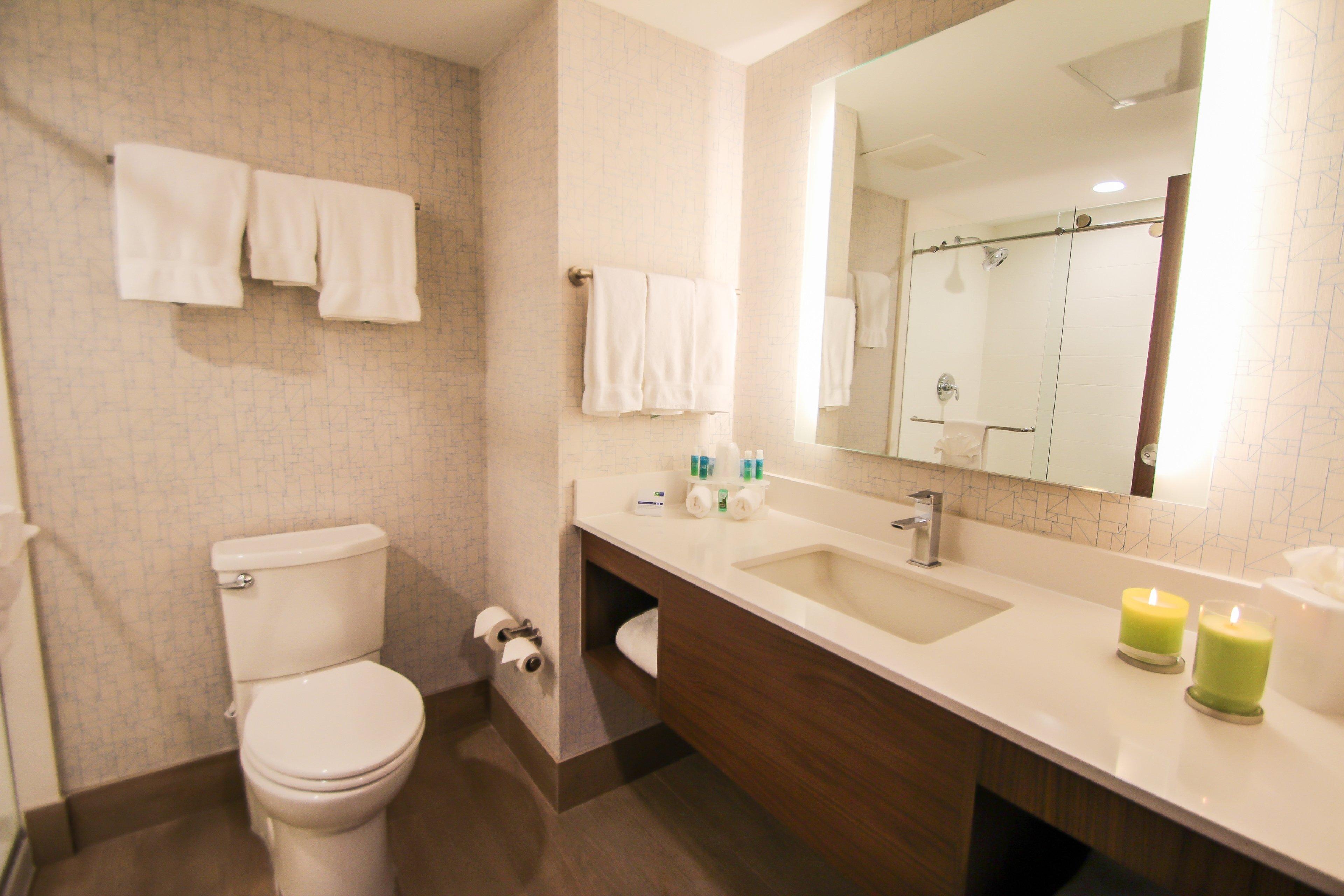 Express & Airport East By Ihg Hotel Miami