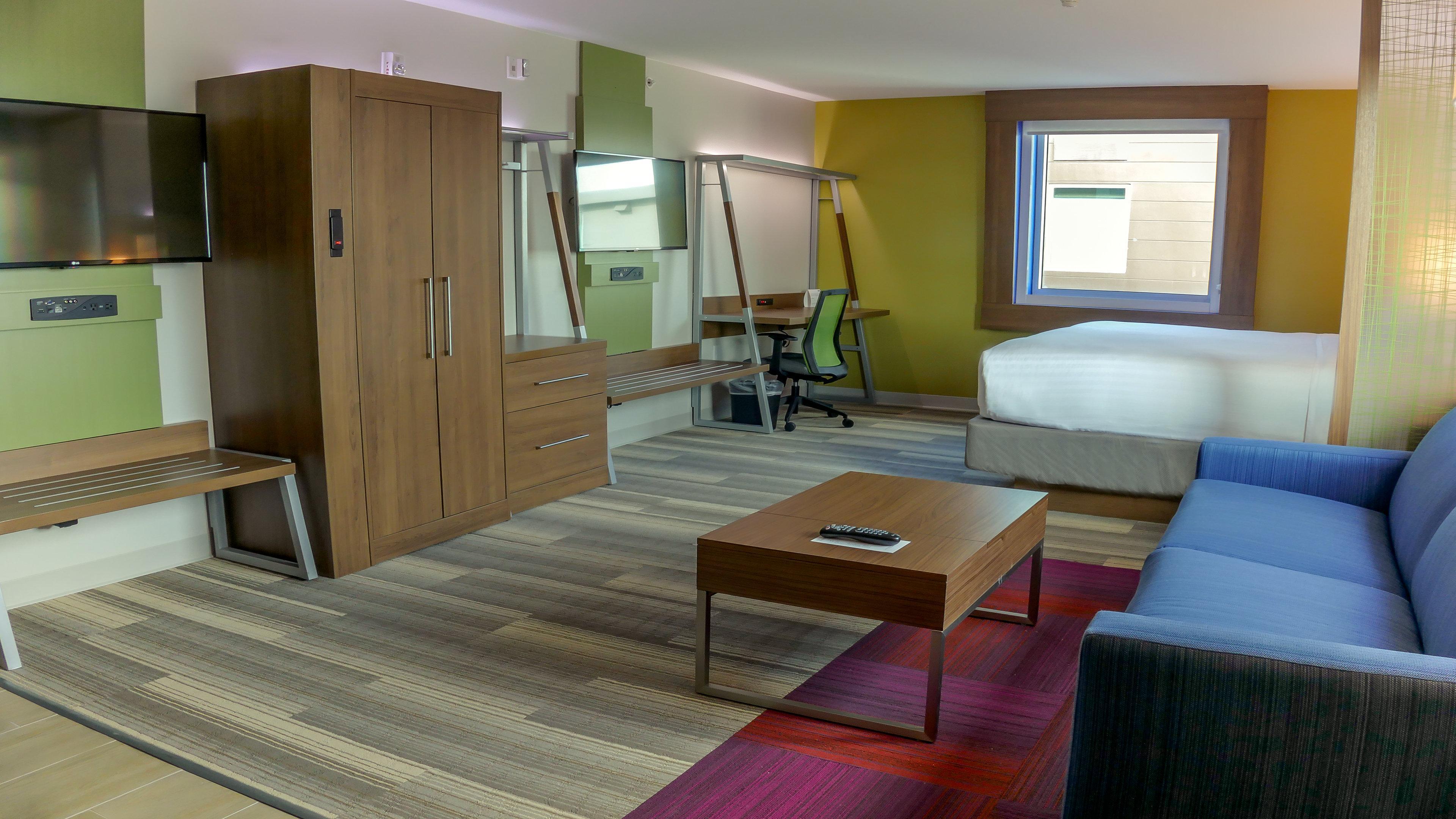 Express & Airport East By Ihg Hotel