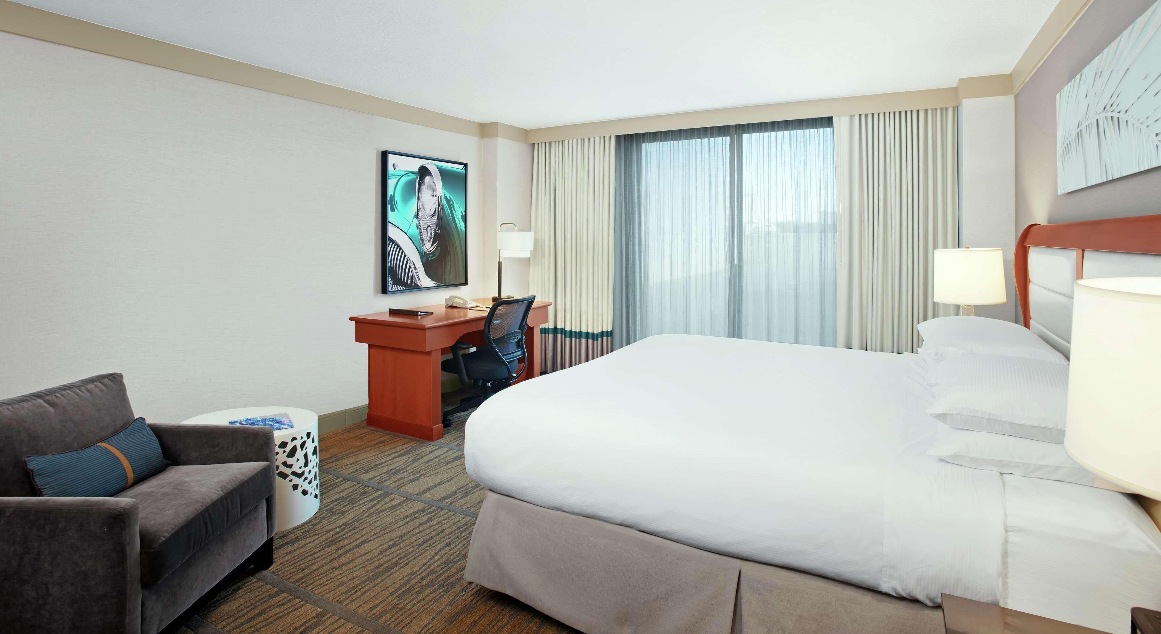 Doubletree By Hilton Airport & Convention Center Miami