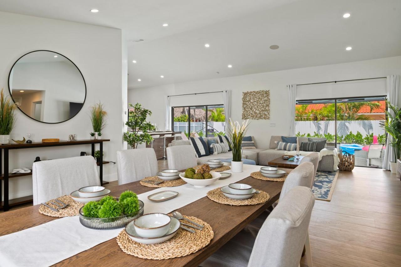 Paradise Miami, Luxury Gem With Heated Pool, Game Room, Fire Pit, 3 Bed 2 Bath * Miami