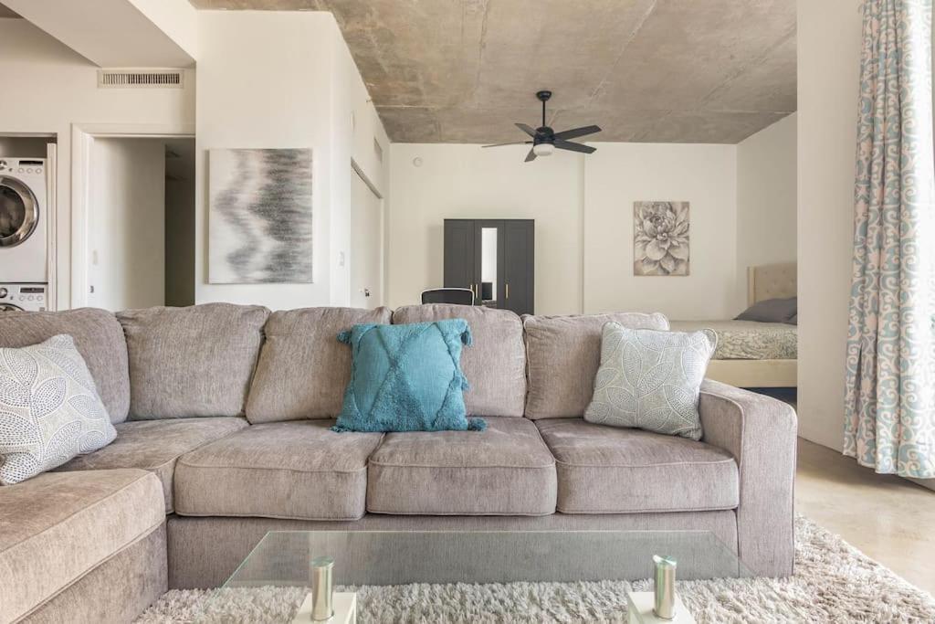 Apartamento 1br Loft In Downtown With Bay View And Workspace *