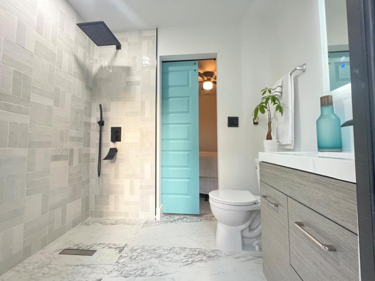 The Carrington: Multi-unit Retreat With Apartment Miami