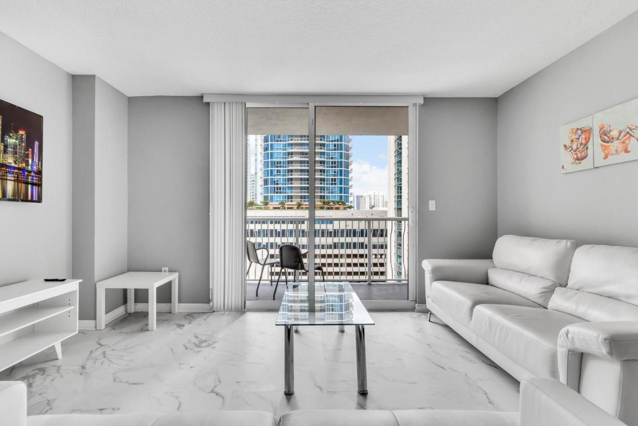 The Club At Brickell Bay Luxury Miami