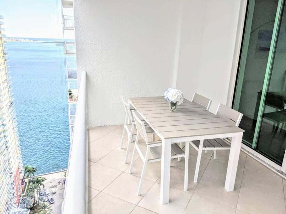 Fully Renovated One Bedroom @ The Club Apartment Miami
