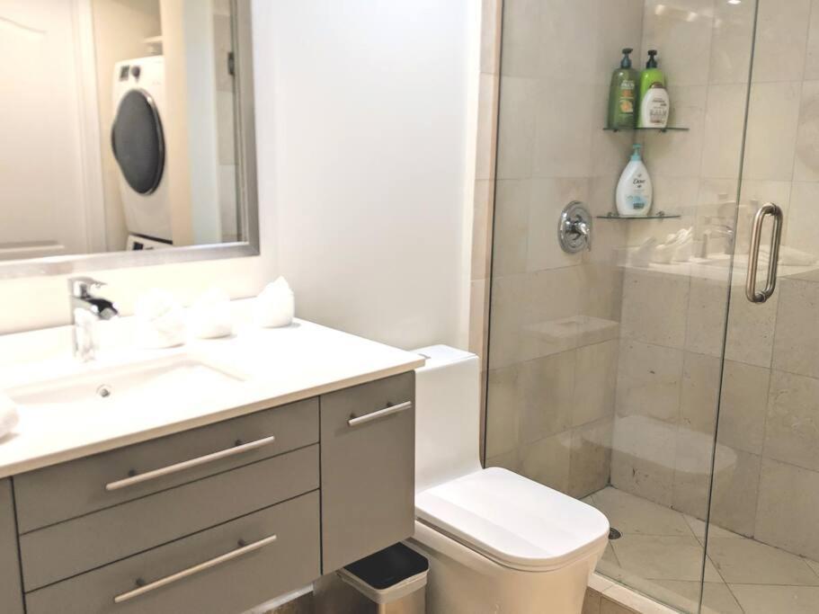 Fully Renovated One Bedroom @ The Club Apartment *
