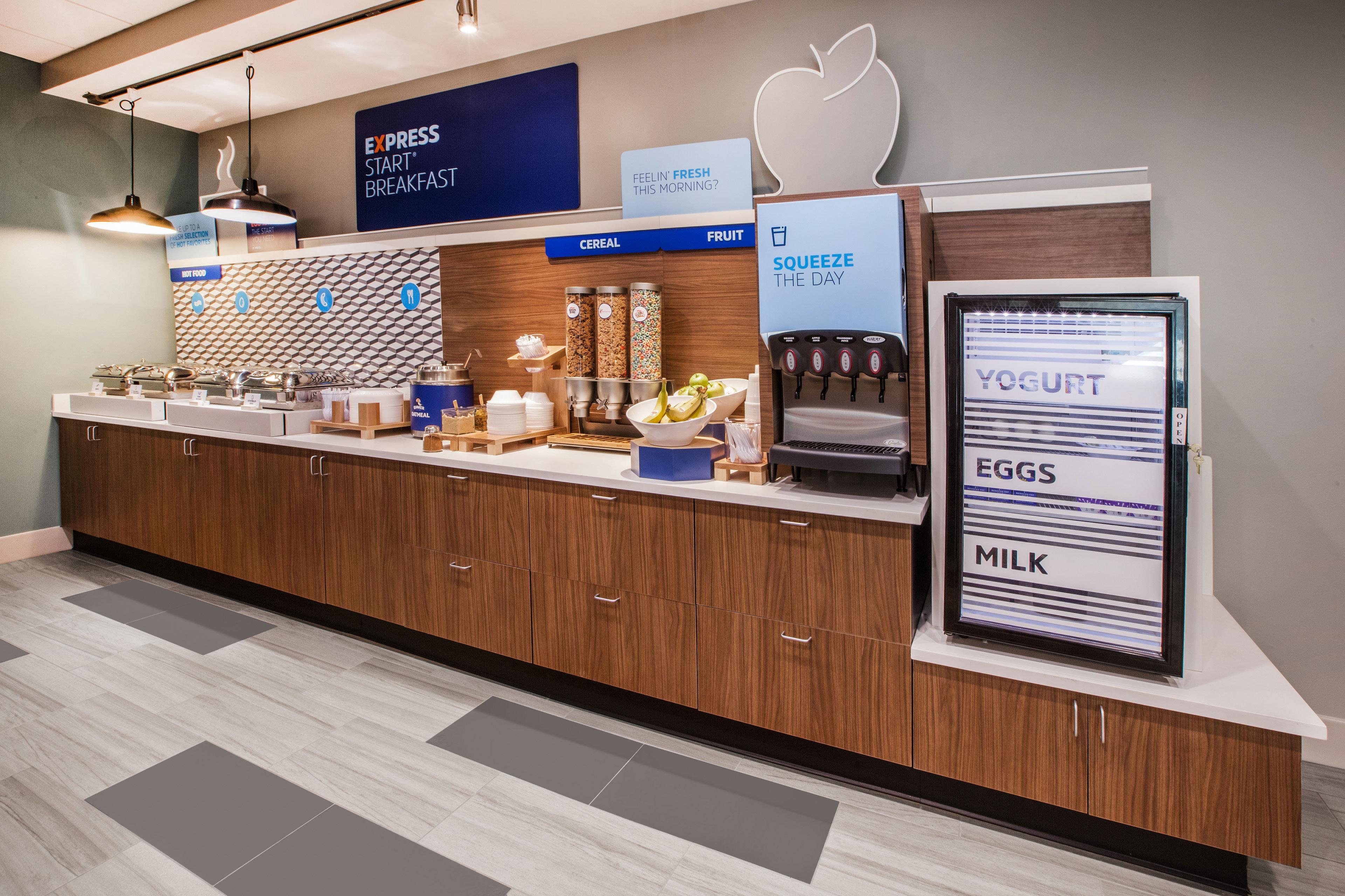 Express & Airport East By Ihg Miami