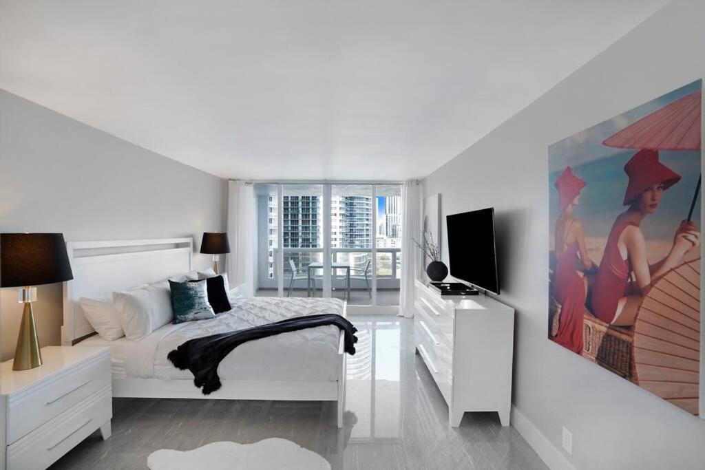 Shock Wave! New Renovated With Water Views! * Miami