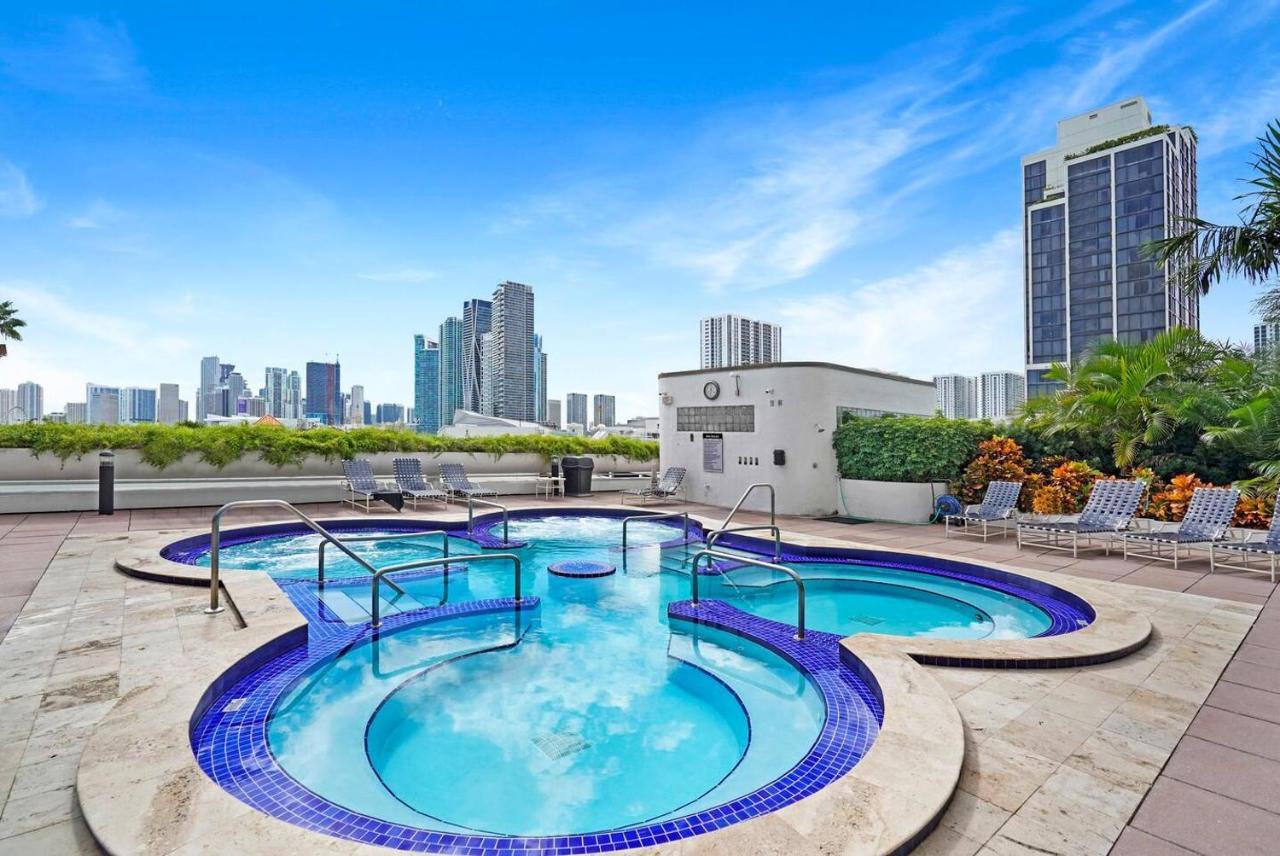 Higher Love! Water Views And Cool Vibes