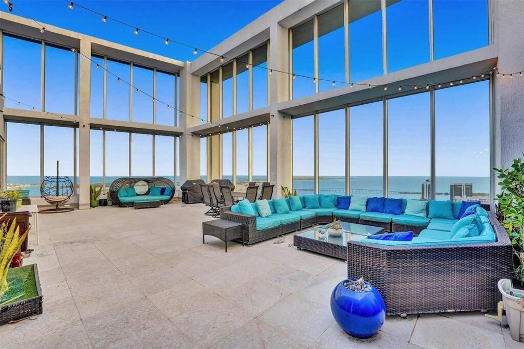 Apartment W East High Water View *