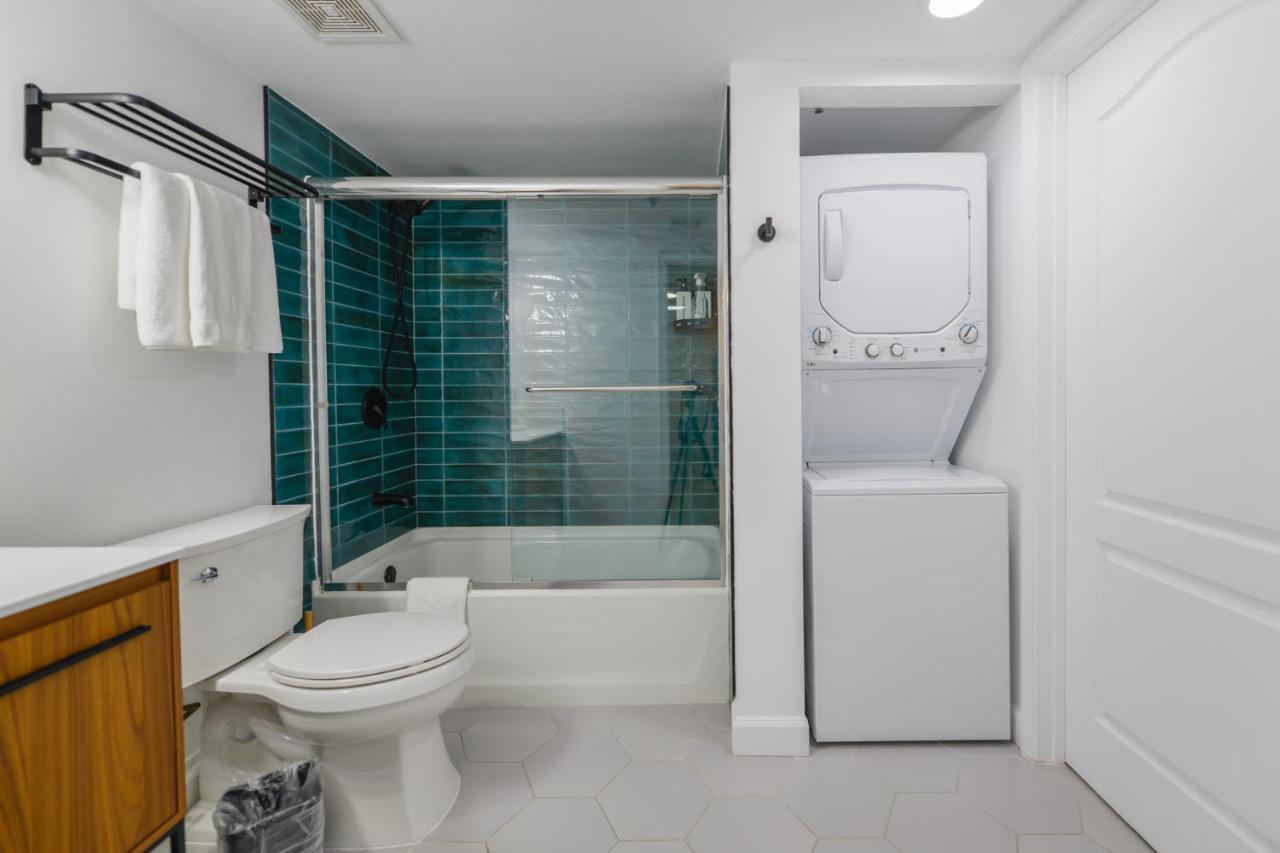 With Panoramic Views In Brickell *