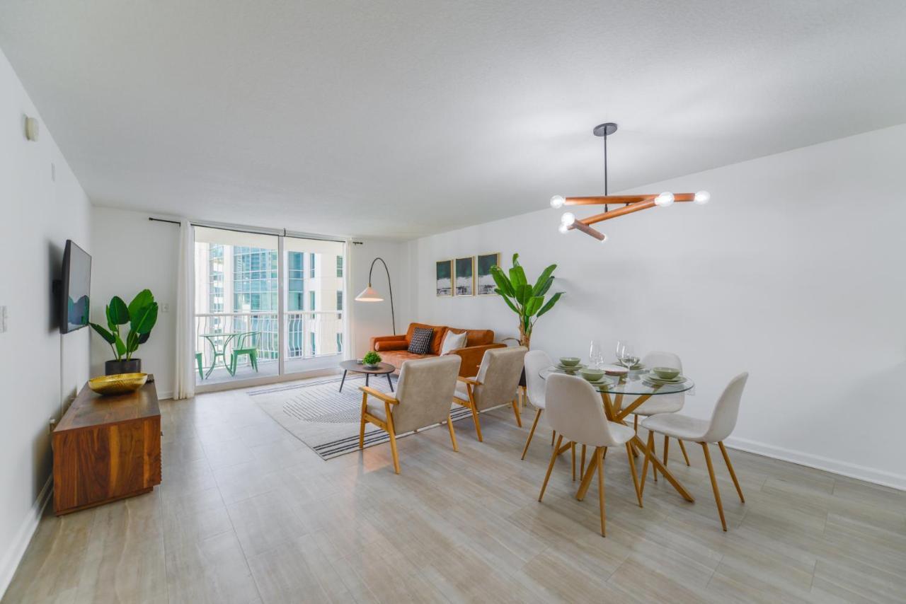 With Panoramic Views In Brickell *