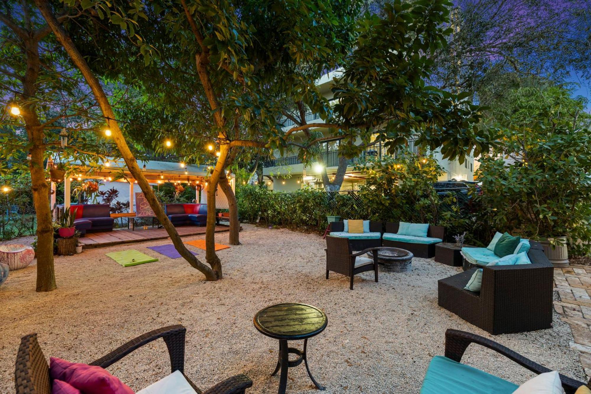 The New Yorker Hotel Miami
