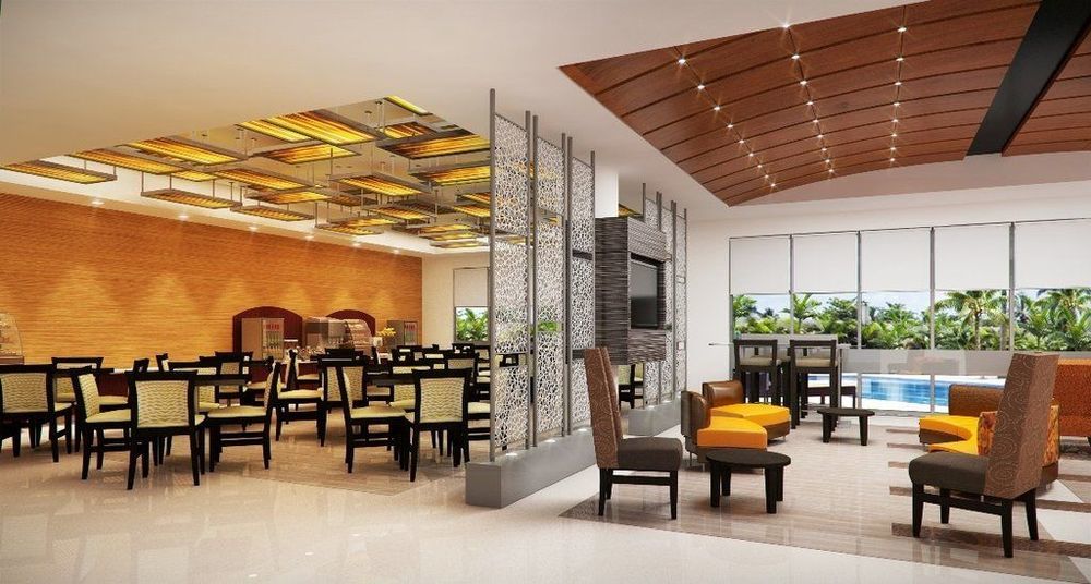 Express & Airport East By Ihg Hotel Miami