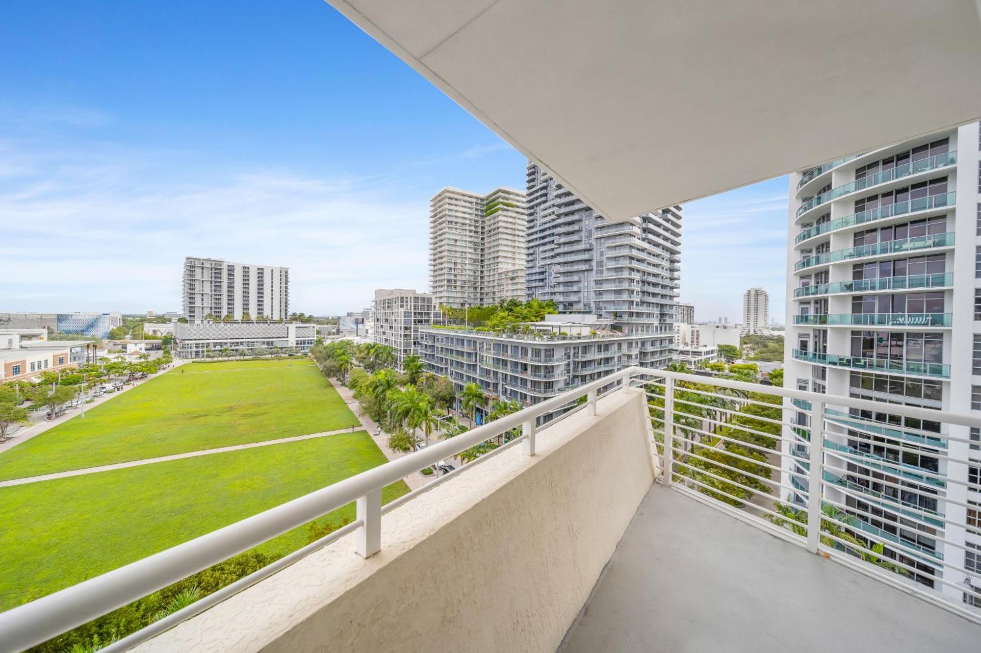 Apartamento Spacious 3-bedroom Midtown