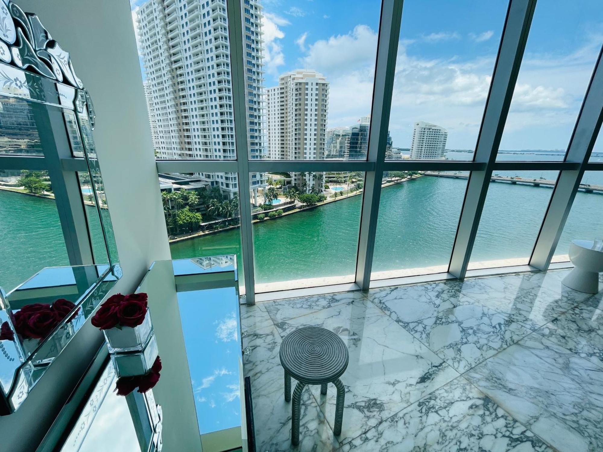 Sun&sea Iconbrickell Unit Miami