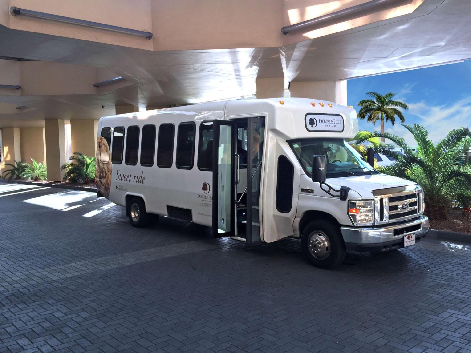 Hotel Doubletree By Hilton Airport & Convention Center