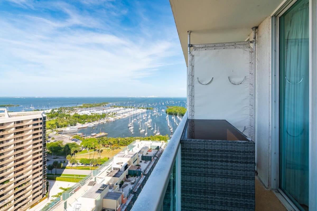 View Balcony Steps From Restaurants, Peacock Park & Marina