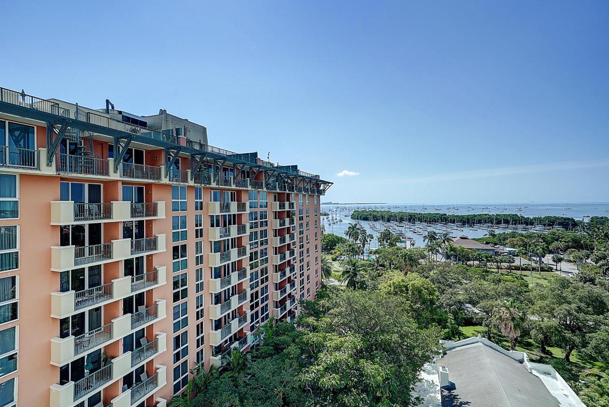 Cozy 1 Bedroom Unit Located In A In The Heart Of Coconut Grove Free Parking Casa de férias