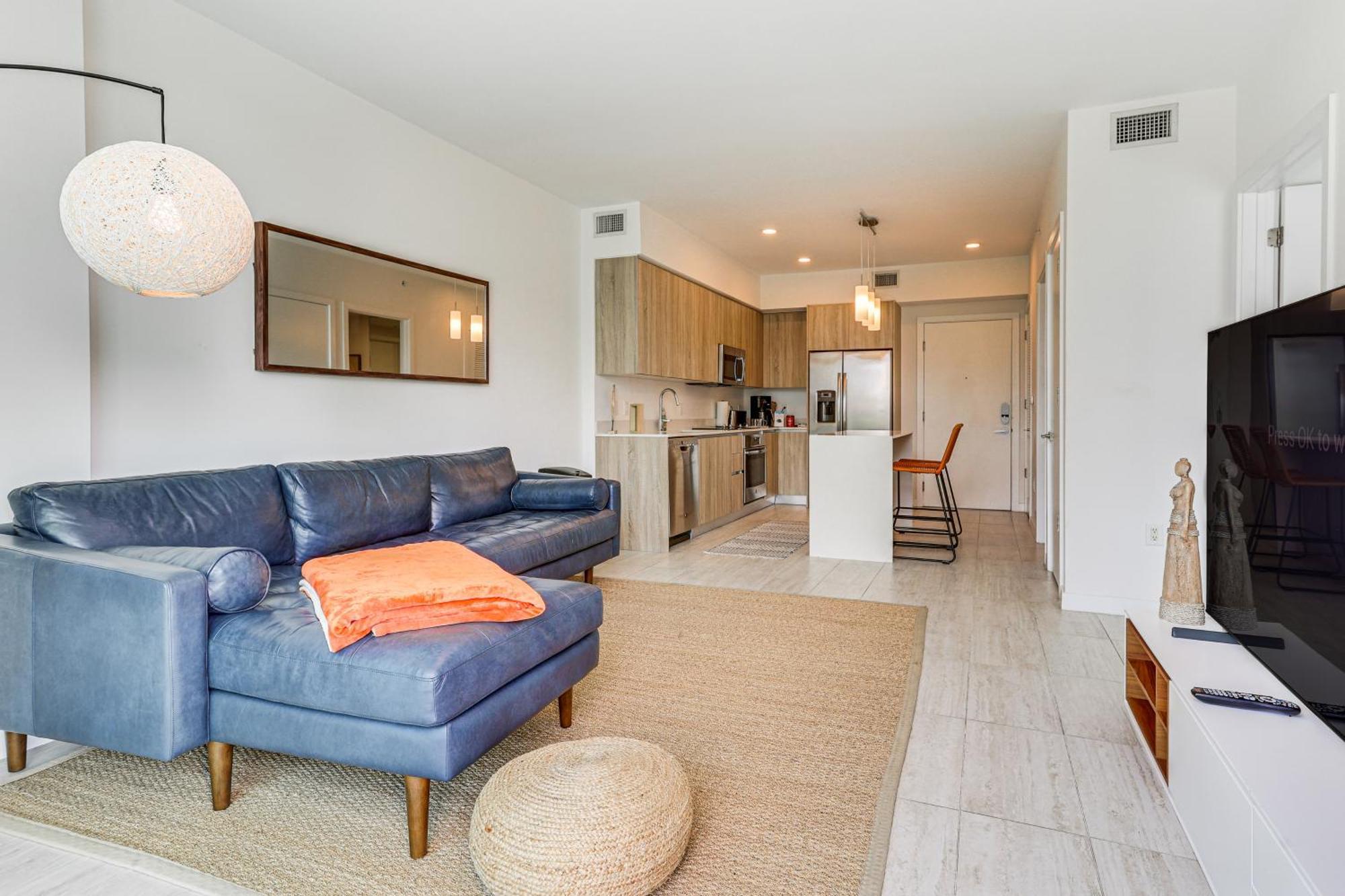 Apartment Chic With Pool, 6 Mi To South Miami