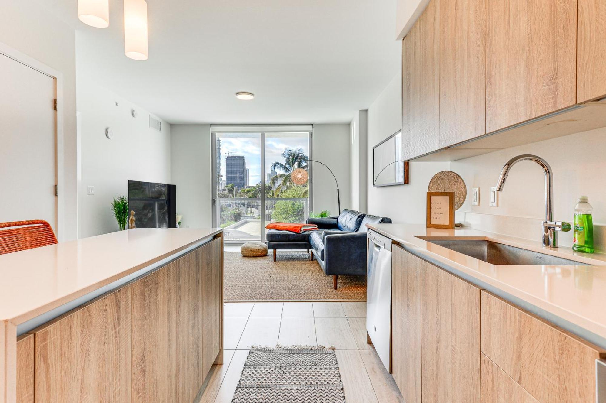 Chic With Pool, 6 Mi To South Apartment Miami