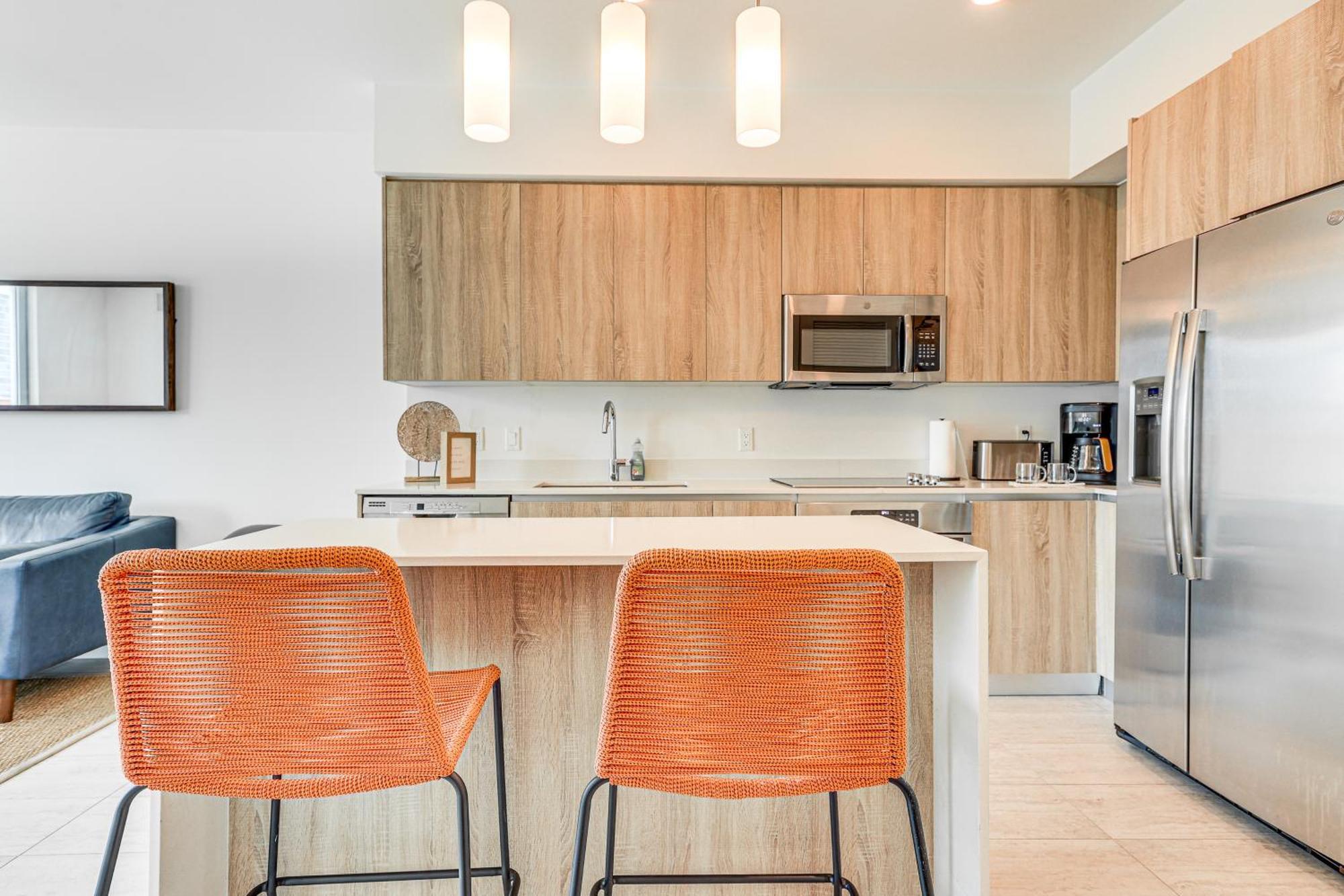Apartment Chic With Pool, 6 Mi To South *