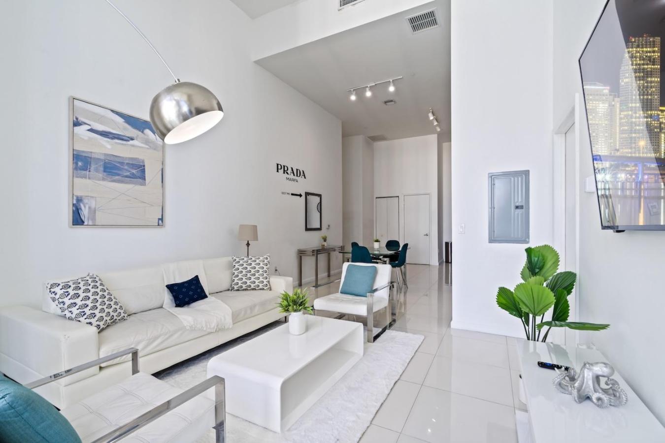 Apartment Icon 1 Bed With Water Views 16 Ft Ceilings And Free Access *
