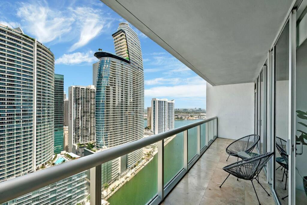 Apartment Penthouse Icon W Waterviews Balcony Brickell