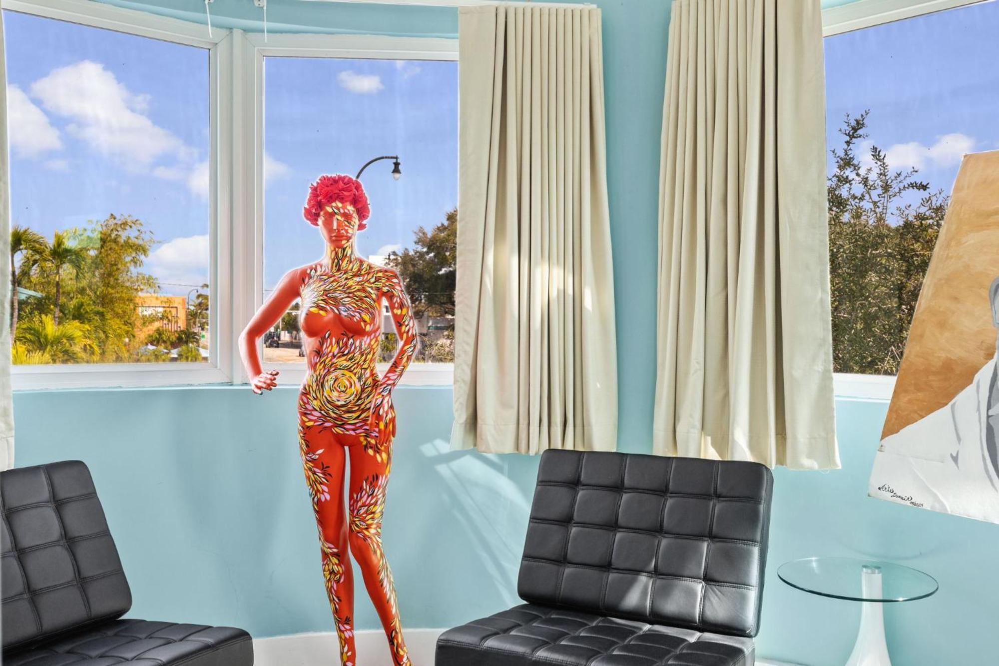 The New Yorker Hotel Miami