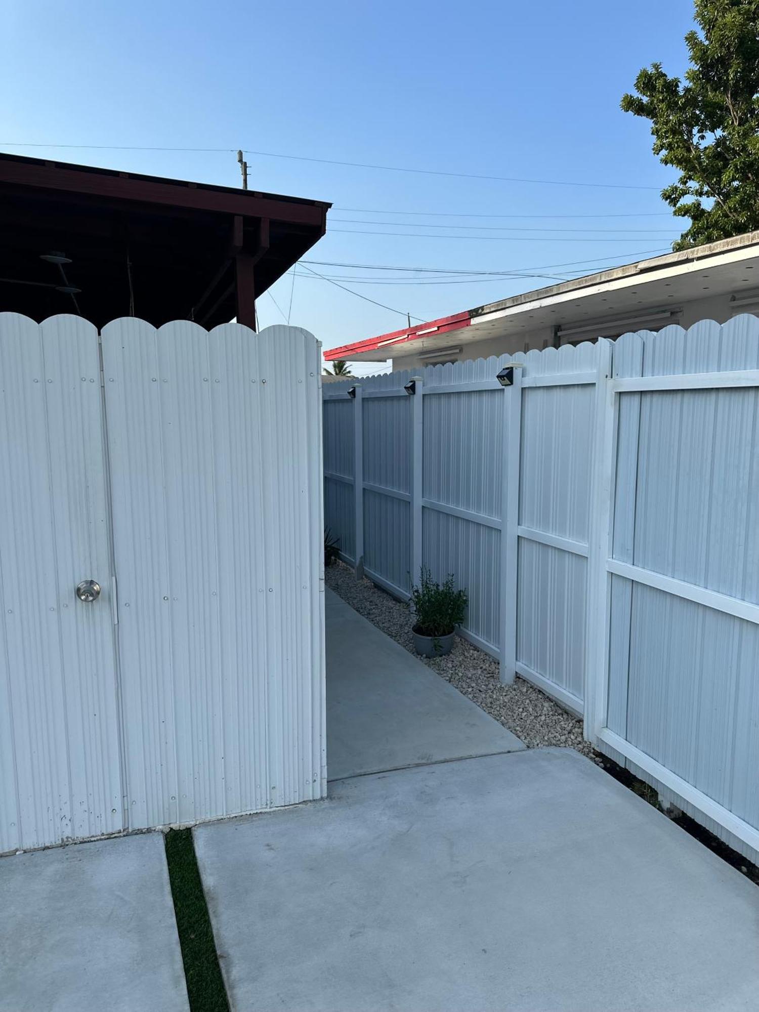 Campsite Near Mia Airport, Wynwood & *