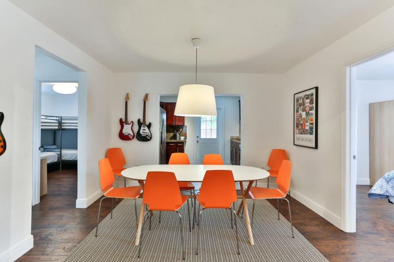 Modern Rock Themed House W Hot Tub Huge Yard * Miami