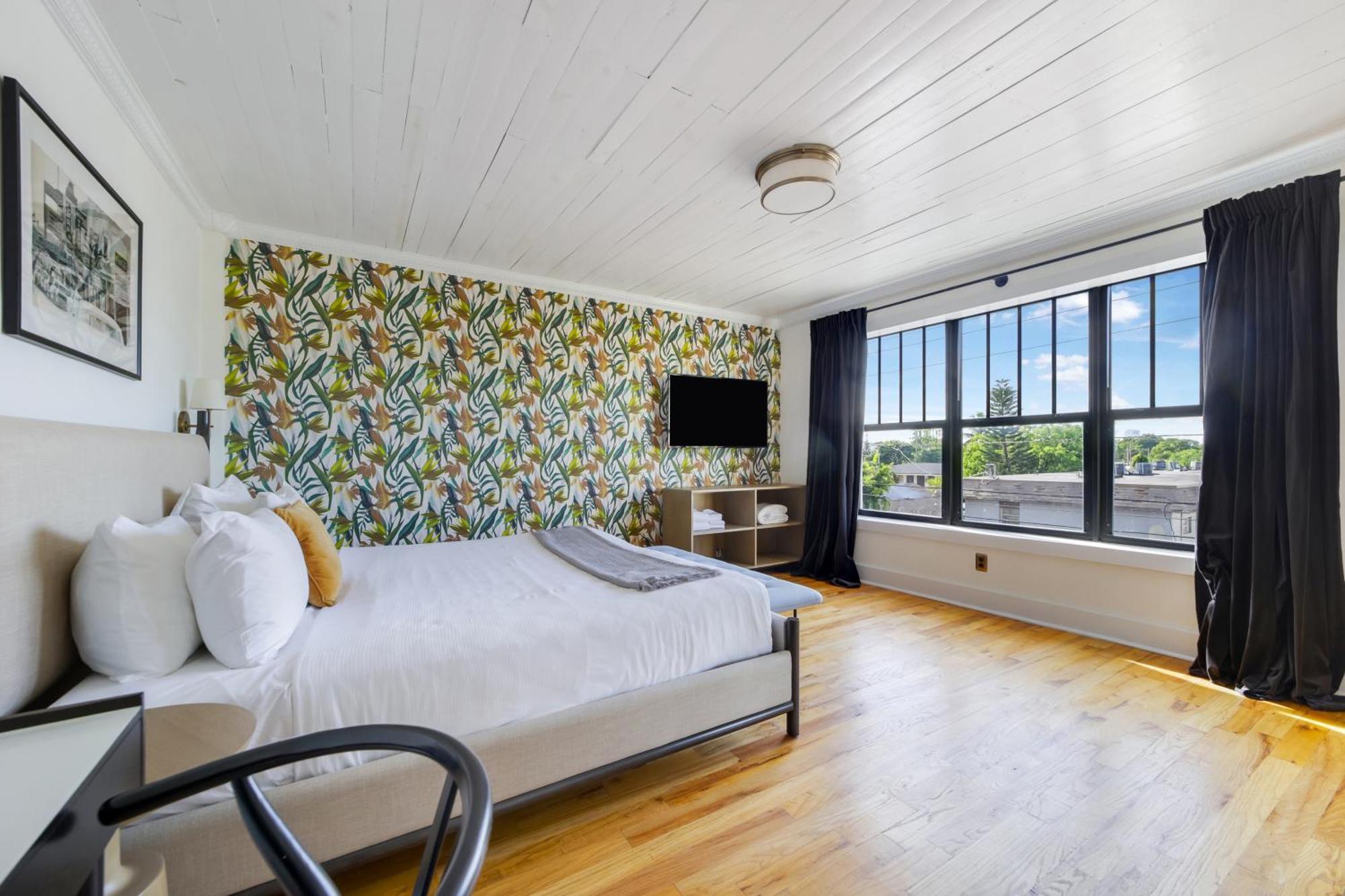 Hotel Tower Little Havana